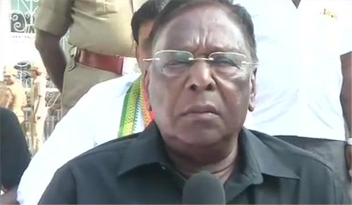 सीएम वी. नारायणसामी का विरोध प्रदर्शन तीसरे दिन भी जारी सीएम वी. नारायणसामी का विरोध प्रदर्शन तीसरे दिन भी जारी