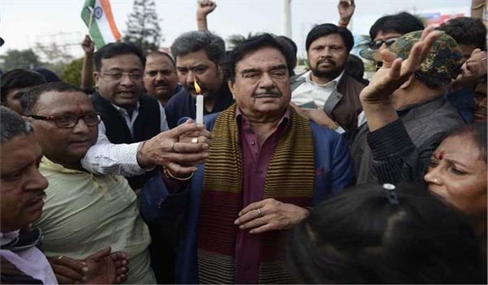 पुलवामा हमले पर जल्दबाजी में जवाबी कार्रवाई के खिलाफ हैं शत्रुघ्न सिन्हा