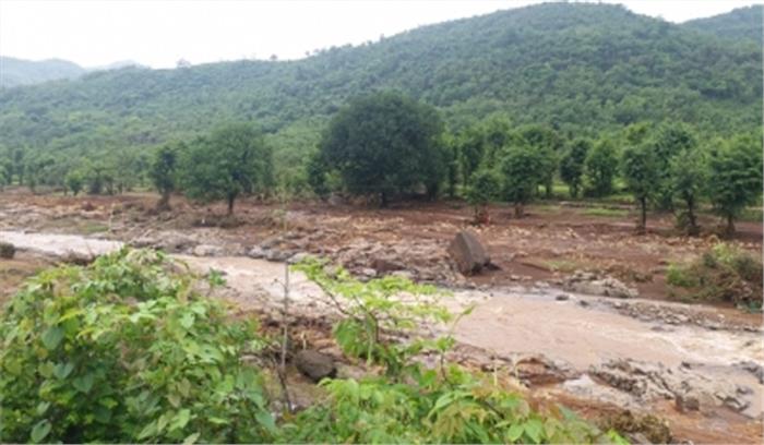 पुणे पिकनिकर्स का एक समूह रत्नागिरी के अरब सागर में डूबा पुणे पिकनिकर्स का एक समूह रत्नागिरी के अरब सागर में डूबा
