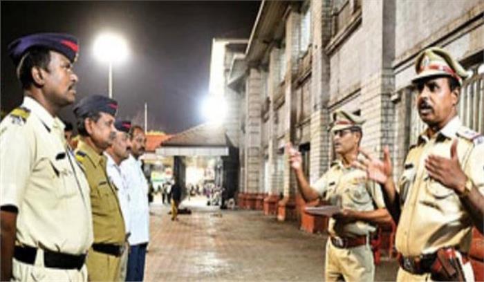  देश भर में नक्सल समर्थकों को पुणे पुलिस ने गिरफ्तार किया