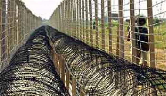 सुरक्षा बल के जवानों ने भारत और पाक सीमा के समीप गोलाबारूद बरामद किया