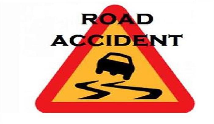 ट्रक पलटने से 5 लोगों की मौत