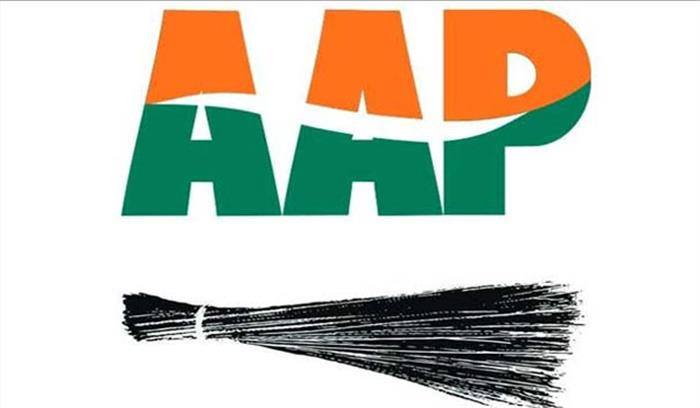 पंजाब: किसानों और आप ने किया कर्ज माफी योजना का विरोध पंजाब: किसानों और आप ने किया कर्ज माफी योजना का विरोध