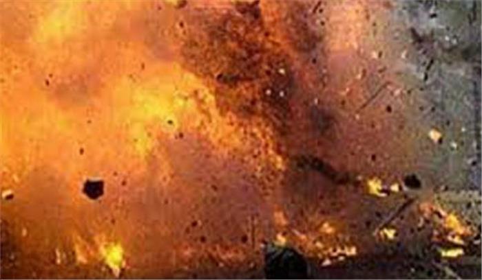 पंजाब: फैक्ट्री में विस्फोट से 2 की मौत, 5 घायल पंजाब: फैक्ट्री में विस्फोट से 2 की मौत, 5 घायल