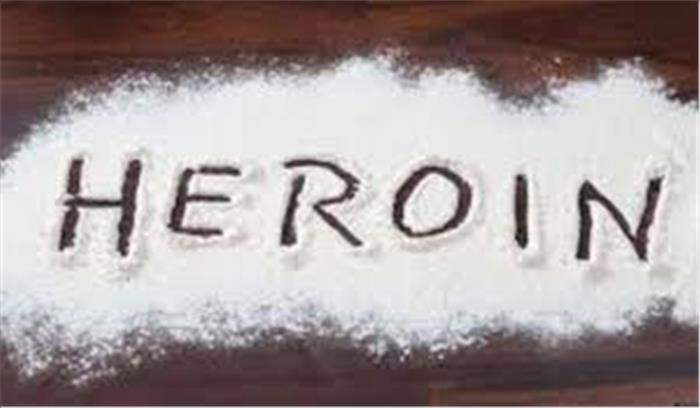  सीमा से लगे गांव से सवा किलो से अधिक हेरोइन बरामद