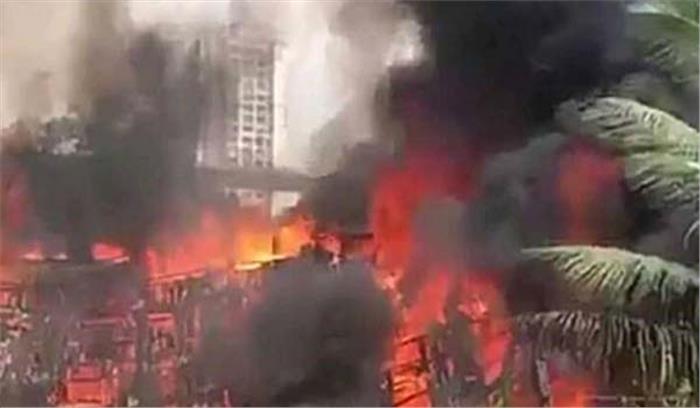 आर.के. स्टूडियो में भीषण आग, रियलिटी शो का सेट खाक