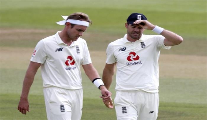 विवादित ट्वीट को लेकर रॉबिन्सन के बाद अब एंडरसन और बटलर भी मुसीबत में