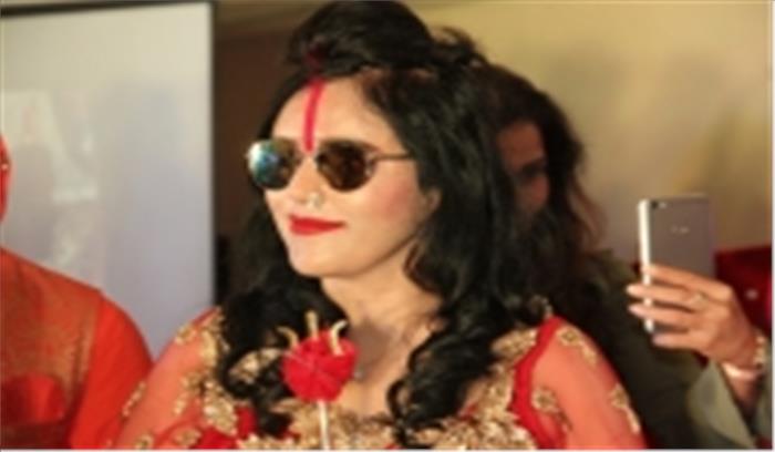 पीएम केयर्स फंड में राधे मां ने दिए 10 लाख रुपये