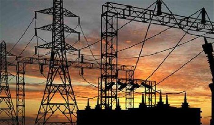 विद्युत विभाग की टीम पर गांव वालों ने किया हमला