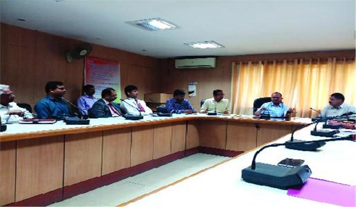 रैगिंग हुई तो शिक्षण संस्थानों पर होगी सख्त कार्रवाई : जिलाधिकारी