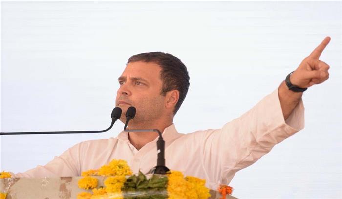 मुंबई में भावी प्रधानमंत्री लिखे होर्डिग्स के साथ हुआ राहुल गांधी का स्वागत मुंबई में भावी प्रधानमंत्री लिखे होर्डिग्स के साथ हुआ राहुल गांधी का स्वागत