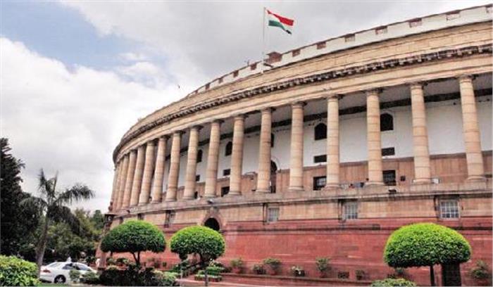 लोकसभा में राहुल के मुद्दे पर हंगामा, कार्यवाही दिनभर के लिए स्थगित