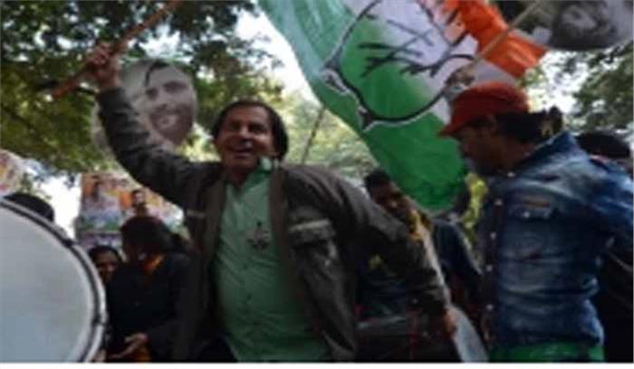 राहुल गांधी के अध्यक्ष बनने पर केरल में मनाया गया जश्न