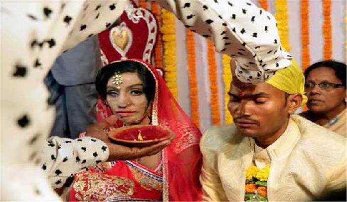 एसिड पीड़िता को रांग नंबर से मिला पति