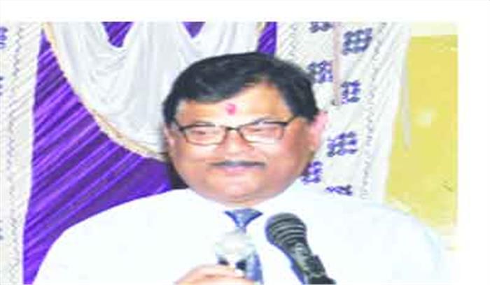 रायगढ़ मेडिकल कालेज के अधीक्षक डाक्टर मोहंती कमरे में मृत पाए गए