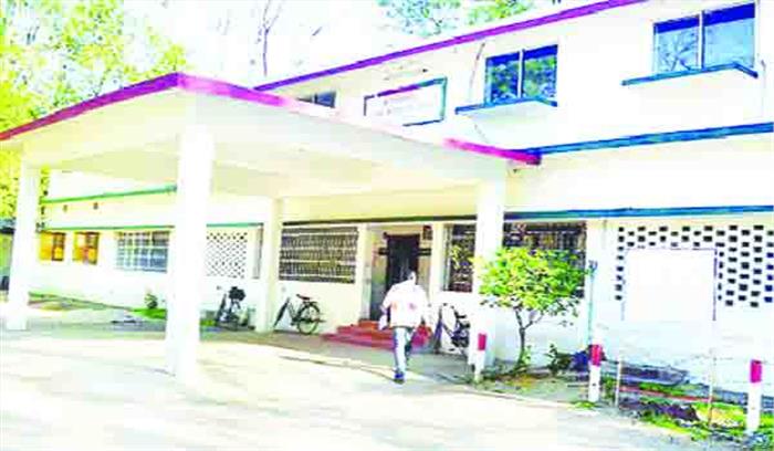 सर्किल का चार्ज लिए बगैर दे दी गई विदाई