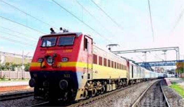 कश्मीर में सुरक्षा कारणों से घाटी में रेल सेवा स्थगित