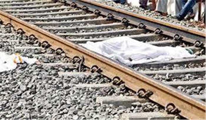 भरतपुर में रेल पटरियों पर एक युवक का शव बरामद