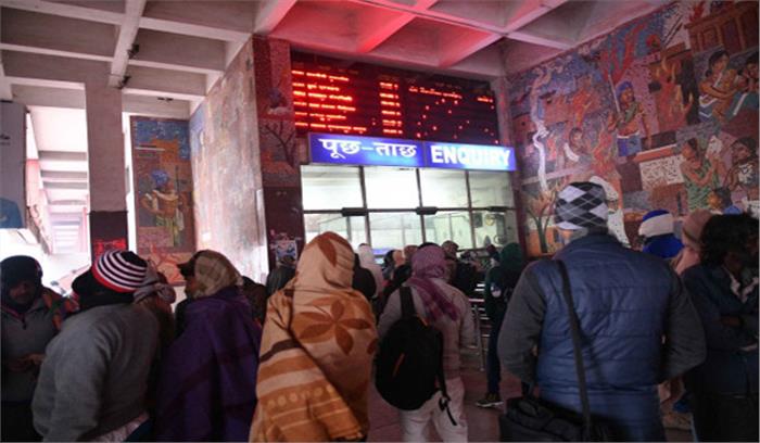 रेलवे ने दिल्ली डिवीजन में प्लेटफॉर्म टिकट का मूल्य 50 रुपये किया रेलवे ने दिल्ली डिवीजन में प्लेटफॉर्म टिकट का मूल्य 50 रुपये किया