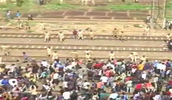 मुंबई: सरकार के आश्वासन के बाद छात्रों का आंदोलन खत्म