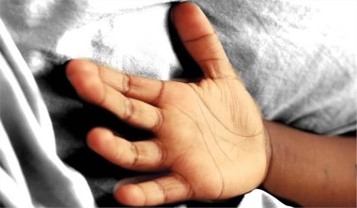 बारिश में मकान गिरने से बच्ची की मौत, 4 घायल