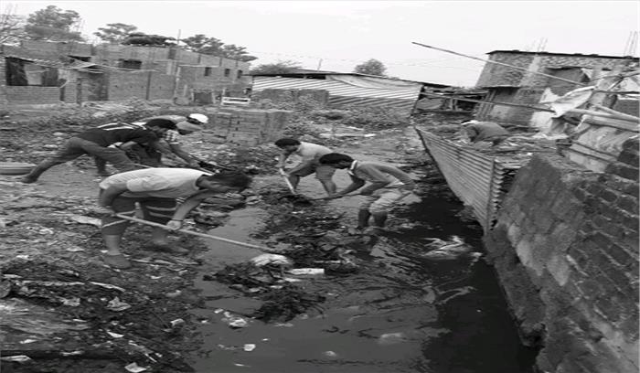 बारिश का डर, हो रही बड़े नालों की सफाई