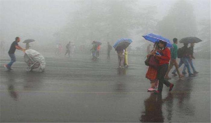 हिमाचल प्रदेश में कई जगहों पर भारी बारिश जारी​​​​​​​