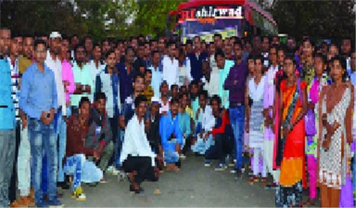 ग्रामीण उद्यमिता प्रोत्साहन कार्यक्रम में शामिल होने ग्रामीण उद्यमी रायपुर रवाना