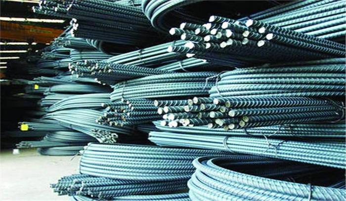 ट्रक चालक ने बेच दिया लाखों का सरिया