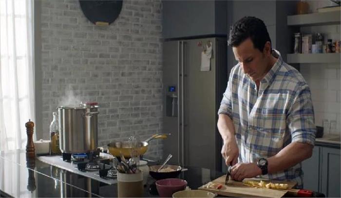 खाना पकाना आज सैफ के काम का हिस्सा बन गया है: मेनन