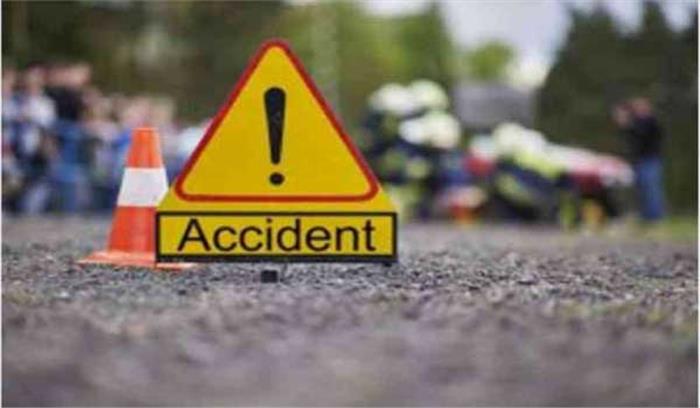 राजस्थान :भीषण सड़क हादसे में तीन की मौत, दो घायल राजस्थान :भीषण सड़क हादसे में तीन की मौत, दो घायल