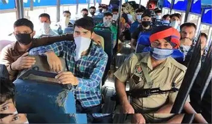 राजस्थान के कोटा से सोमवार को 376 छात्र जम्मू-कश्मीर लौटे