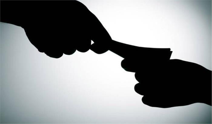 राजस्थान में सब इंस्पैक्टर और कांस्टेबल रिश्वत लेते रंगे हाथों गिरफ्तार