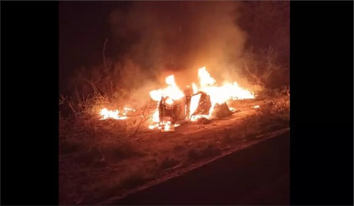 राजस्थान के अलवर में गाड़ी के नीचे आने से गौ तस्कर की मौत राजस्थान के अलवर में गाड़ी के नीचे आने से गौ तस्कर की मौत