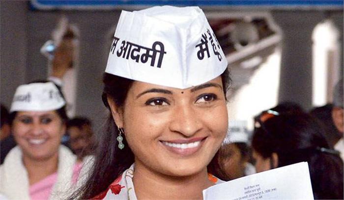 जनहित के मुद्दों से ध्यान भटका रही है भाजपा और कांग्रेस: अलका लाम्बा जनहित के मुद्दों से ध्यान भटका रही है भाजपा और कांग्रेस: अलका लाम्बा