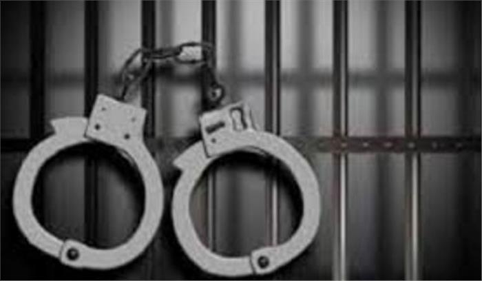 राजस्थान: शराब का अवैध ट्रक जप्त, युवक गिरफ्तार राजस्थान: शराब का अवैध ट्रक जप्त, युवक गिरफ्तार