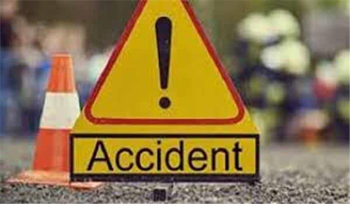 अजमेर में बस-ट्रेलर की टक्कर से पांच लोगों की मृत्यु, 30 घायल