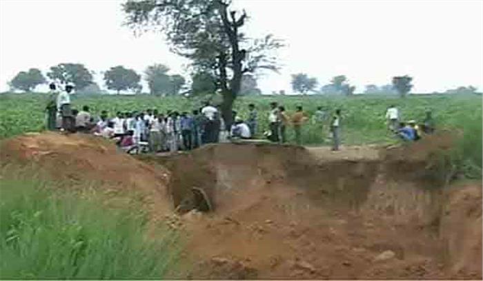 राजस्थान में बोरवेल में गिरकर महिला की मौत