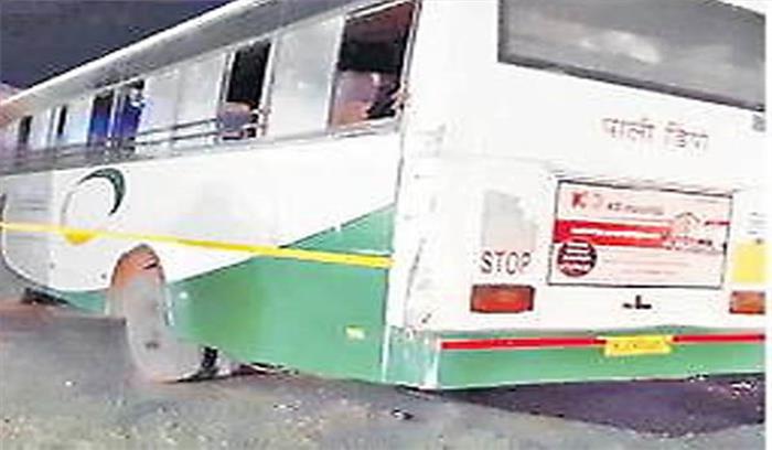 राजस्थान : बस के पलटने से करीब 15 यात्री घायल