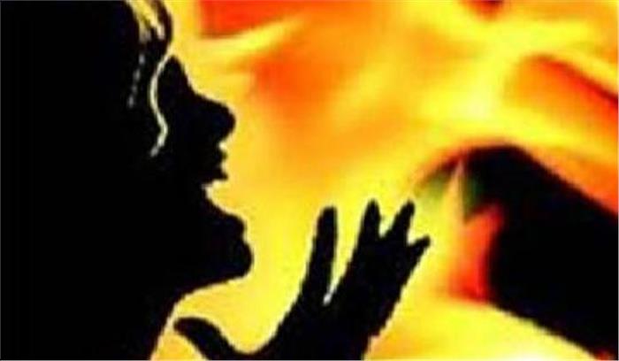 पत्नी पर केरोसिन डालकर जिंदा जलाया