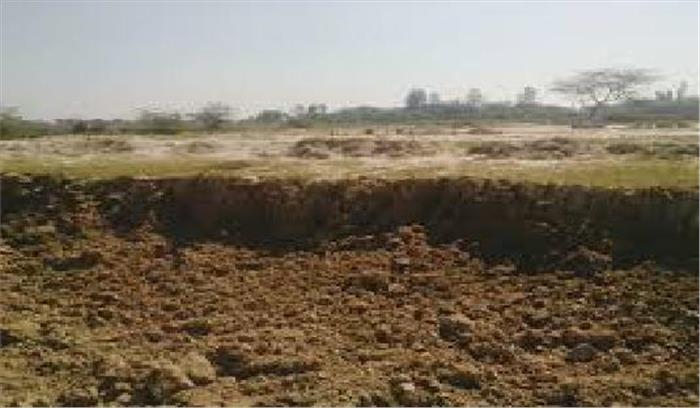 अवैध खनन को लेकर 2 गुटों में फायरिंग, 2 लोग घायल