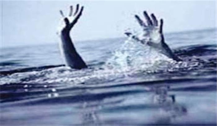 राजस्थान में पानी के गहरे गड्ढे में डूबे चारों युवकों के शव निकाले