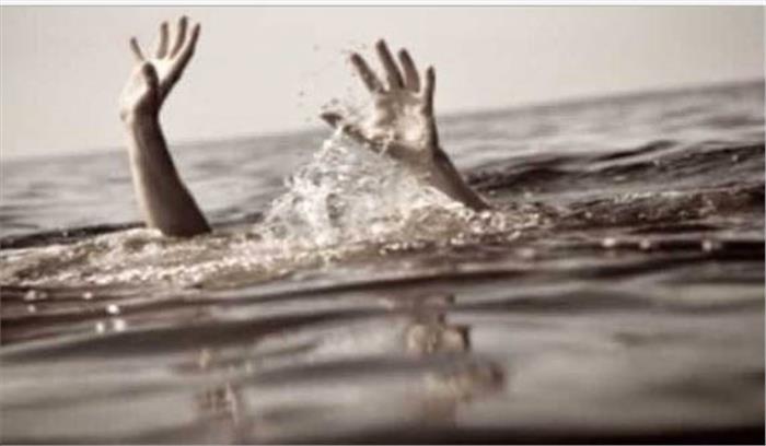 तीन युवकों की डूबने से मौत, शवों को निकाला गया बाहर