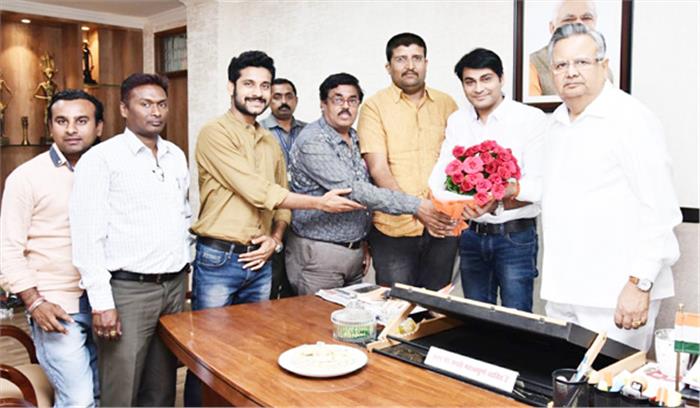 सांस्कृतिक प्रकोष्ठ के पदाधिकारियो ने मुख्यमंत्री से मुलाकात की