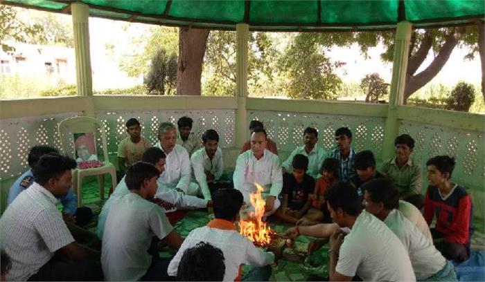 राजेश पायलट की पुण्यतिथि पर कामगार मोर्चा ने किया हवन