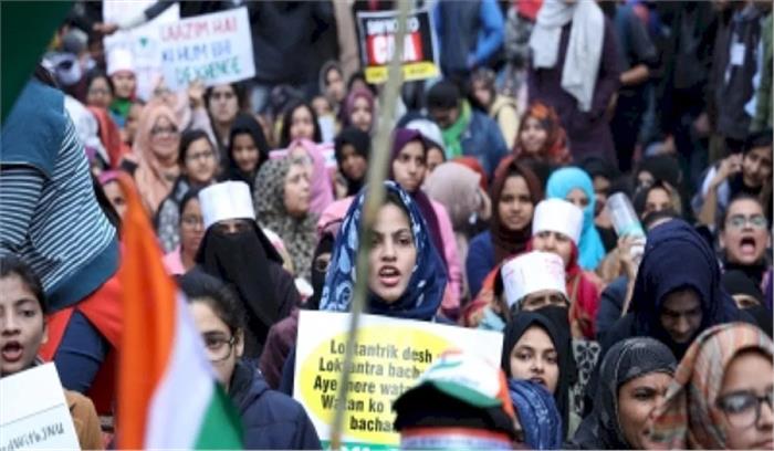 राजघाट जाते जामिया छात्रों की पुलिस से धक्का-मुक्की, योगेंद्र यादव हिरासत में