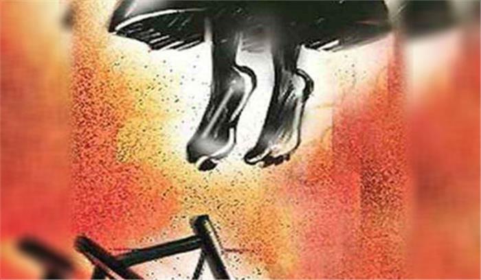 शिक्षिका ने की आत्महत्या 