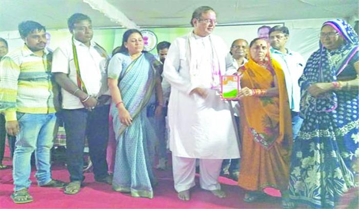 सरकार की सभी योजनाओं का लाभ वास्तविक लोगों को मिले : अमितेष