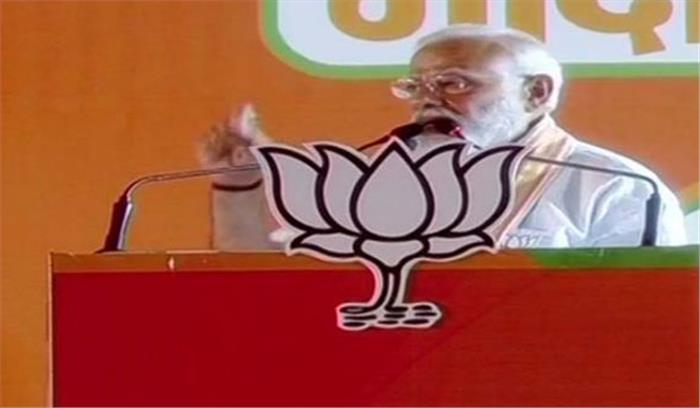 राजीव गांधी छुट्टियां मनाने के लिए आईएनएस विराट का इस्तेमाल करते थे : मोदी