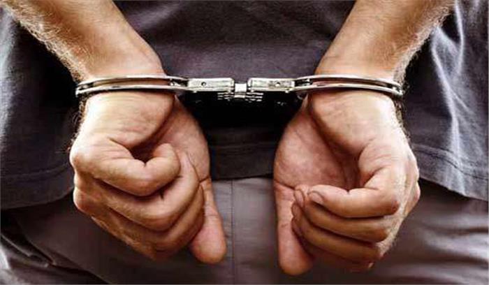 गुजरात में क्रिकेट सट्टा लगा रहा व्यक्ति गिरफ्तार